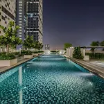 Rare Find Sky Infinity Pool 4 Pax, 2 Rooms